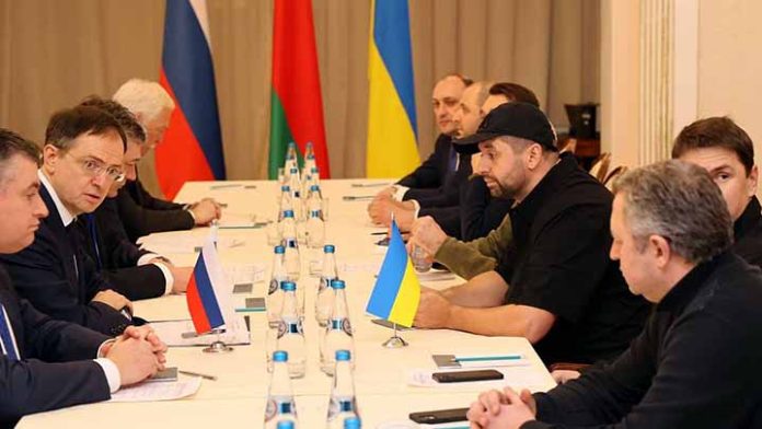 Terminan negociaciones entre Rusia y Ucrania, continuarán en próximos días