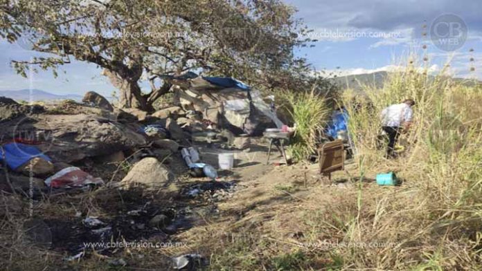 Encuentran hombre muerto dentro de una parcela
