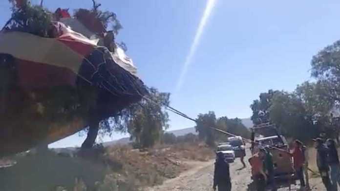 Se desploma globo aerostático, hay 2 heridos