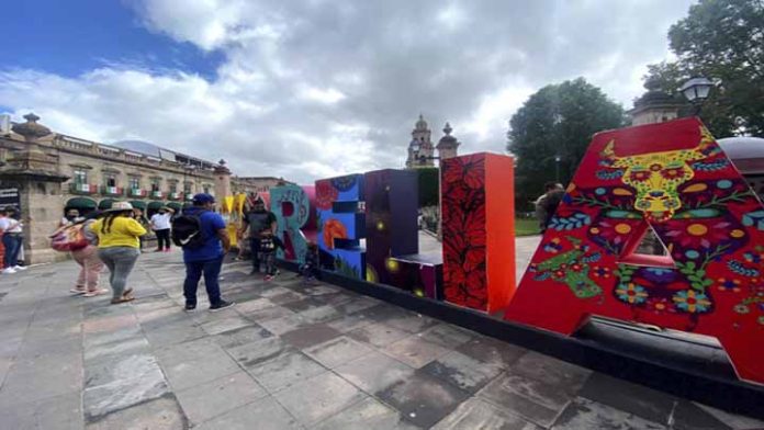 En Morelia, prohibirán patinar en plazas públicas