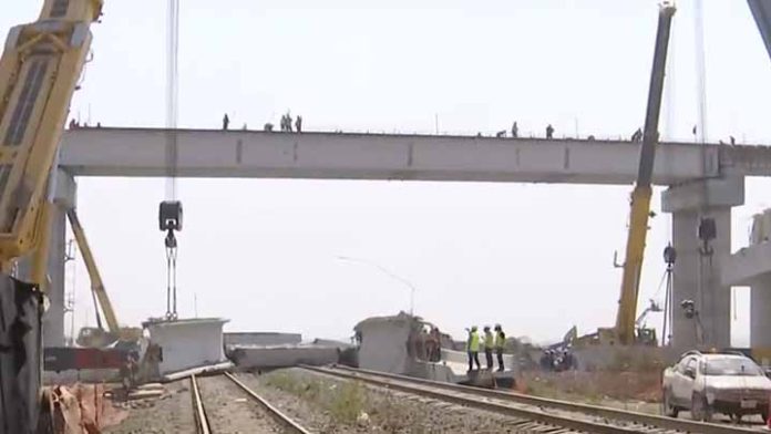 Cae trabe en construcción del AIFA y muere un trabajador