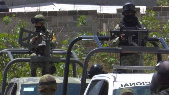 Sicarios emboscan a militares en Indaparapeo; no hubo heridos
