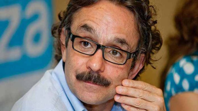 Exigen expulsión de Quadri, tras llamar “señor” a diputada trans