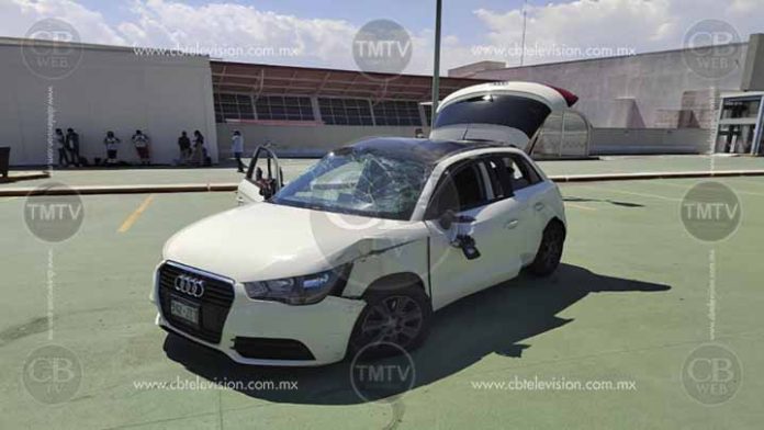 Joven de 18 años vuelca un Audi en Espacio Las Américas