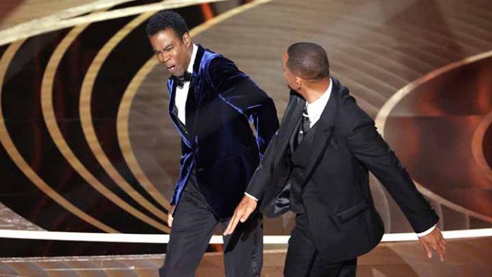 Will Smith se disculpa con Chris Rock por golpearlo