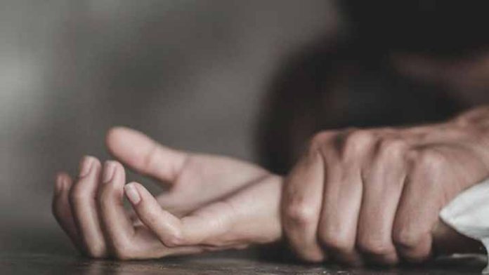Niña denuncia a su padre por abuso, vive “con miedo de que la mate”