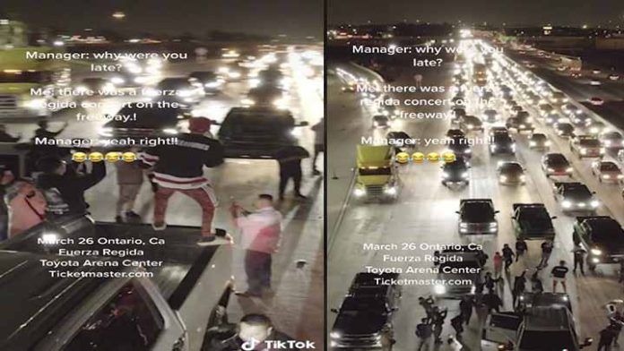 Fuerza Regida ofrece concierto en medio del tráfico de una autopista de Los Ángeles