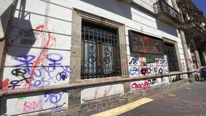 Costará de 700 mil a un millón de pesos la rehabilitación de comercios del centro histórico, tras el 8M
