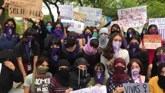 Preparatorias de Nuevo León presentan amenazas contra alumnas que expusieron casos de acoso por parte de alumnos y profesores