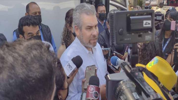 Ya está la convocatoria y el Ceneval se va a aplicar: Alfredo Ramírez Bedolla