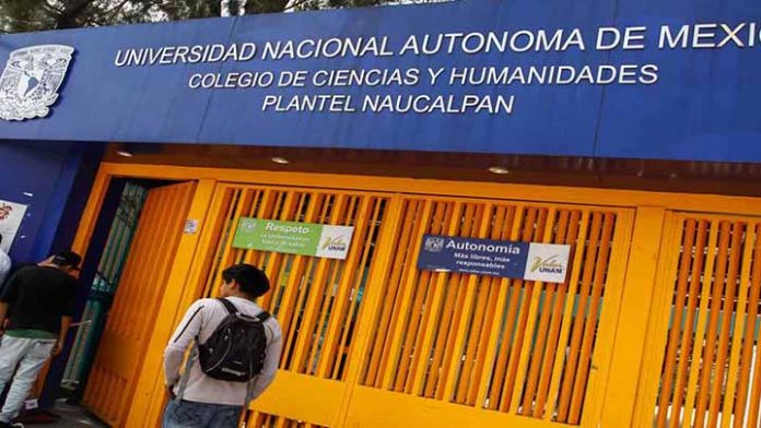Autoridades del CCH Naucalpan presentaron cuatro denuncias por la presunta vulneración a la intimidad de varias alumnas en el baño de una tienda