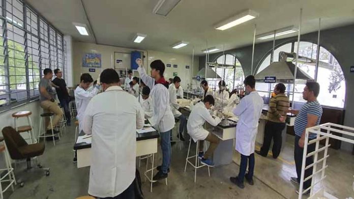 UMSNH Convoca a la Olimpiada Estatal de Química