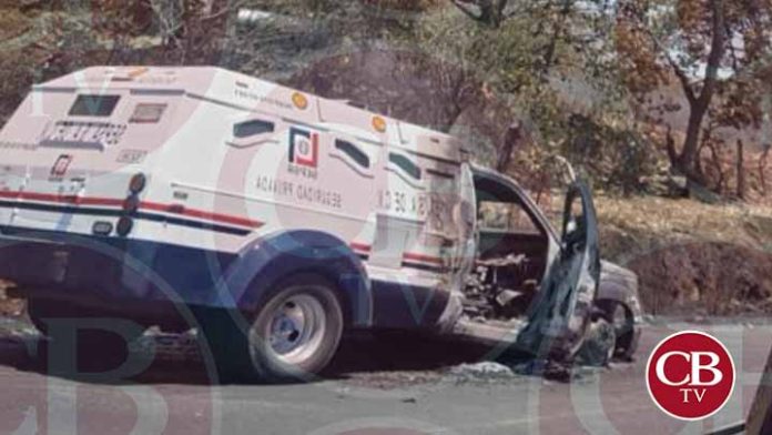 Se quema camioneta de valores en Los Reyes