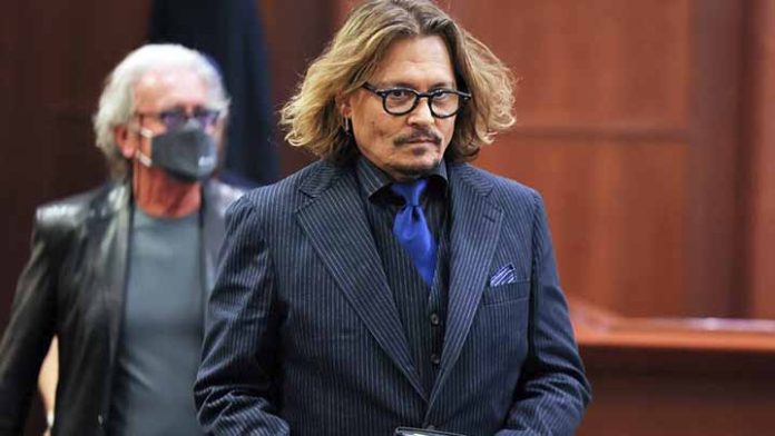 “No he golpeado a una mujer en mi vida”; Johnny Depp