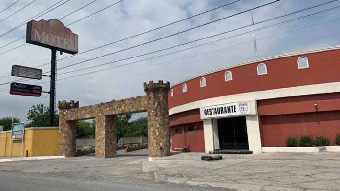 Video mostraría a Debanhi caminar hacia la zona de cisternas del motel