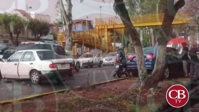 Choque múltiple sobre Madero Poniente
