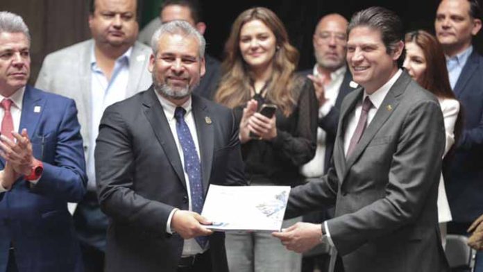 Recibe Bedolla plan de desarrollo Municipal 2021-2024 de Morelia