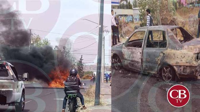 Se quema un vehículo por falla mecánica al norte de Morelia