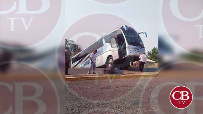 Un autobús estuvo a punto de volcar en la Morelia- Maravatío