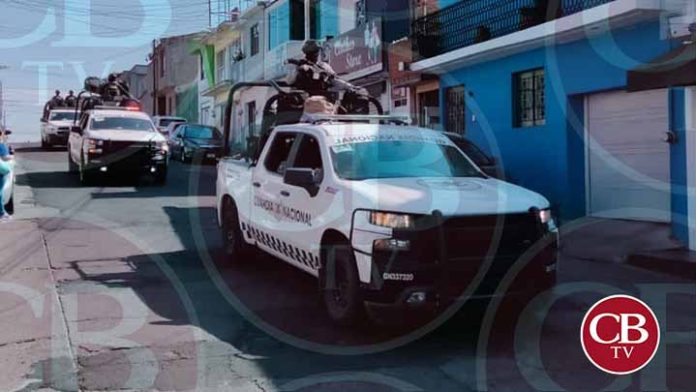 Atacan a balazos a un taxi en Zamora; no hay lesionados