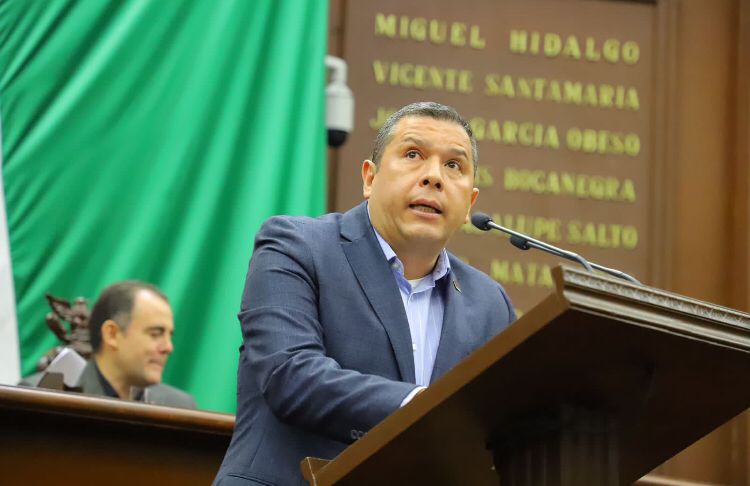Congreso de Michoacán avala propuesta del gobernador, habrá penas más severas para feminicidas: Barragán Congreso de Michoacán avala propuesta del gobernador, habrá penas más severas para feminicidas: Barragán