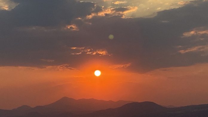 Ante las altas temperaturas que continuarán en Michoacán se recomienda tener en casa sobres de