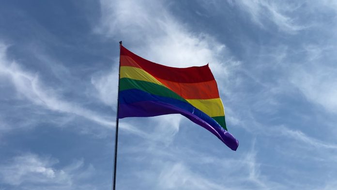 De manera masiva la violaron para quitarle lo lesbiana: el terror de las terapias de conversión