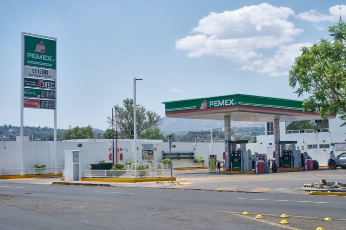 Las gasolineras no deben estar cerca de zonas residenciales.