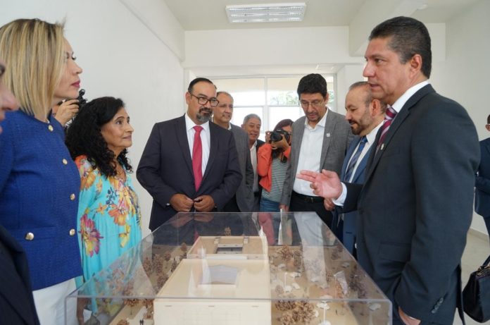 RECTOR INAUGURA NUEVO EDIFICIO DE LA FACULTAD DE CONTADURÍA