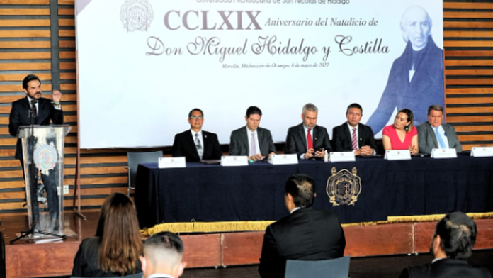 UMSNH CONMEMORA EL CCLXIX ANIVERSARIO DEL NATALICIO DE DON MIGUEL HIDALGO Y COSTILLA