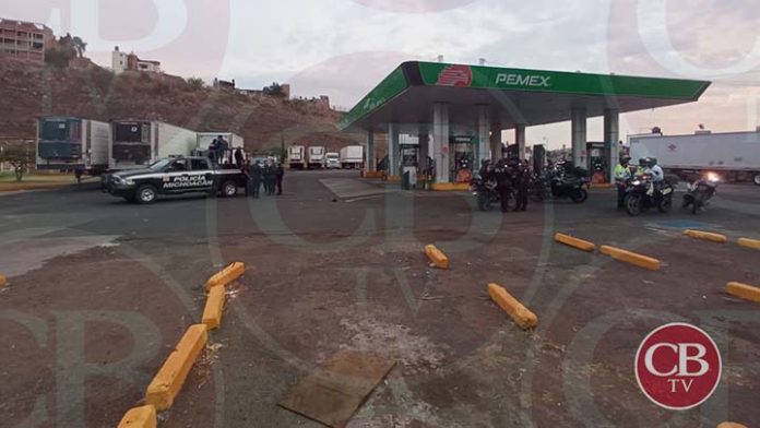Baleado llega a pedir apoyo a gasolinera de Morelia