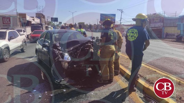 En los límites de Morelia y Tarimbaro se generó un choque entre dos autos