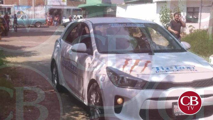 Ejecutan a taxista afuera de una prepa de Uruapan