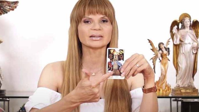 Mhoni Vidente se disculpa tras predicción sobre la pelea del Canelo