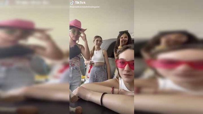 Exponen a su amiga que le fue infiel en un reto de TikTok