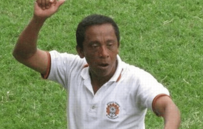 Árbitro muere luego de ser golpeado por jugadores y aficionados