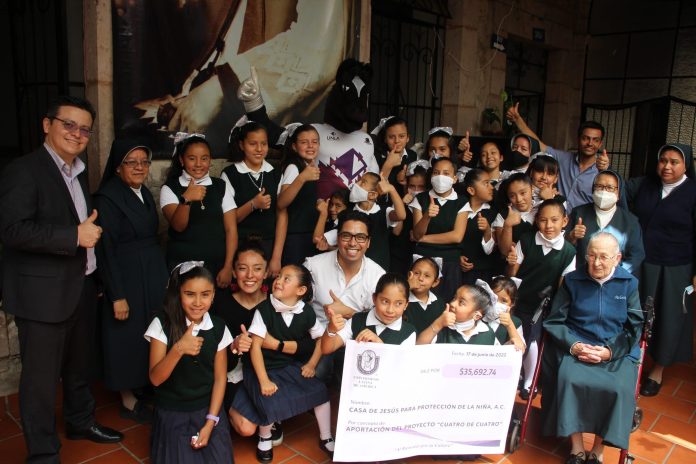 La UNLA hace entrega de donativo a Casa de Jesús para Protección de la Niña
