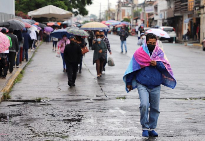 Fuerte lluvia ocasionará Bonnie en Michoacán