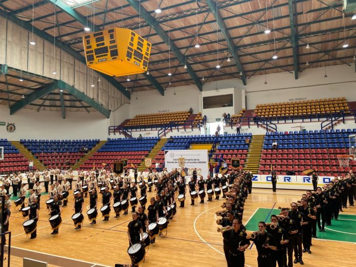 Celebra UMSNH XXXV aniversario de la Banda de Guerra y Escolta