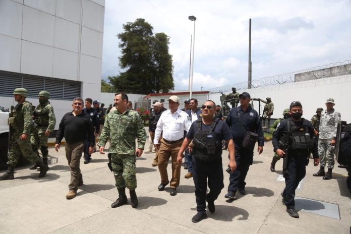 En operativo el sub secretario, Jose Ortega aseguró armas y vehículos en los municipios de San Juan Nuevo y Uruapan