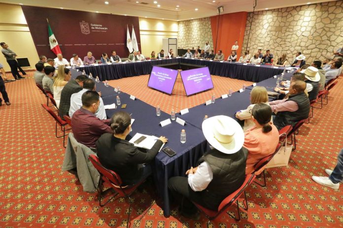 Asignados al 90% de municipios, recursos del Faeispum: Bedolla