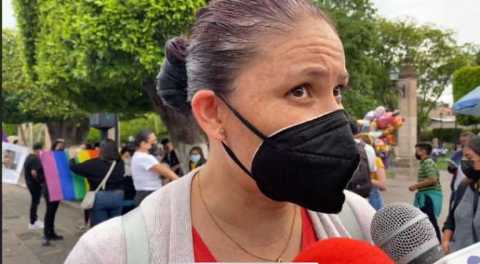 ¿Alguna vez has sentido que tu pareja utiliza a tus hijos para herirte? Seguramente estás sufriendo violencia Vicaria