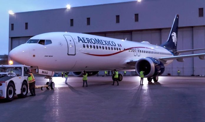 Turbina de avión de Aeroméxico se incendia y aterriza de emergencia