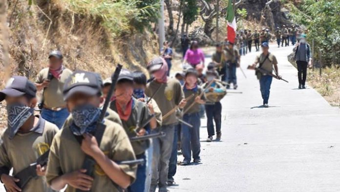 Por falta de seguridad niños se unen a policía comunitaria en Guerrero