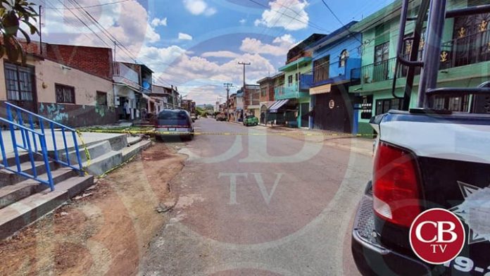 Llenan de plomo a una pareja afuera de un templo de Jacona