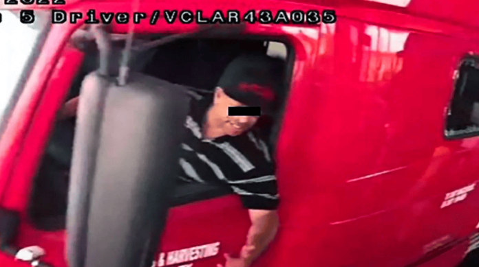 Acusados por la muerte de 53 migrantes dentro de tráiler en Texas, enfrentan posible pena de muerte