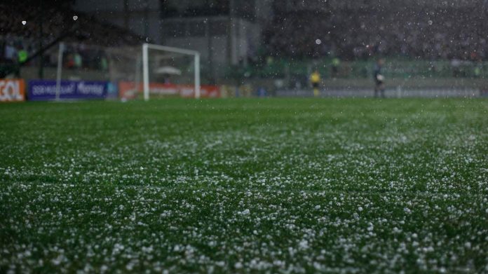 Primer partido del Apertura 2022 se suspendió por tormenta