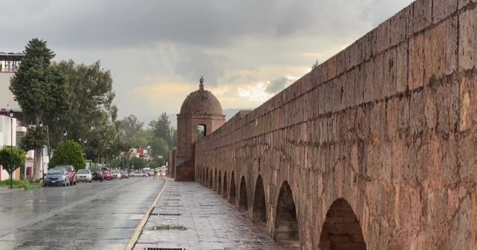 ¿Qué leyenda envuelve al Acueducto?