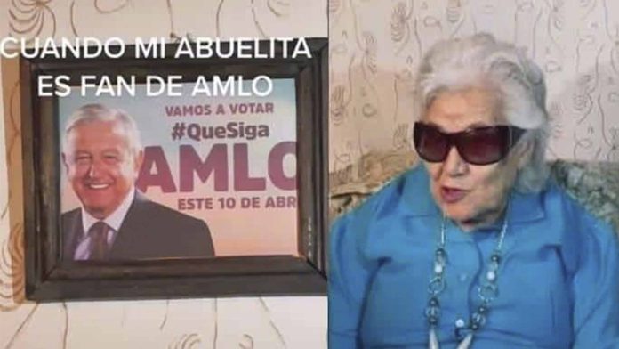 Abuelita se vuelve viral por hacer corrido para AMLO