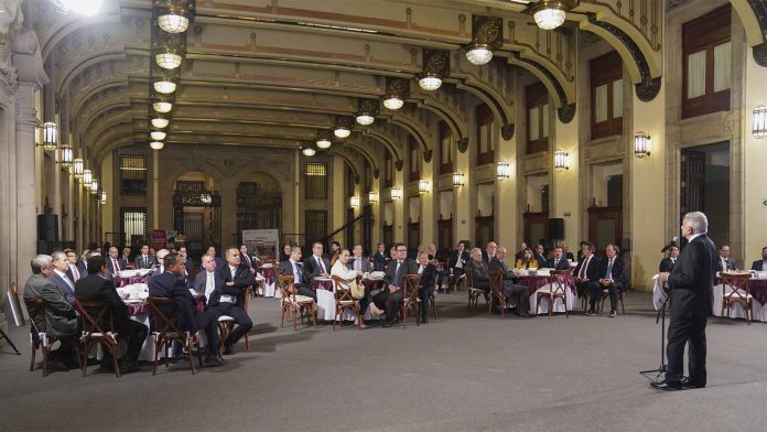 Tras cena en Palacio Nacional, AMLO invita a empresarios a sorteo; están dispuestos a ayudar